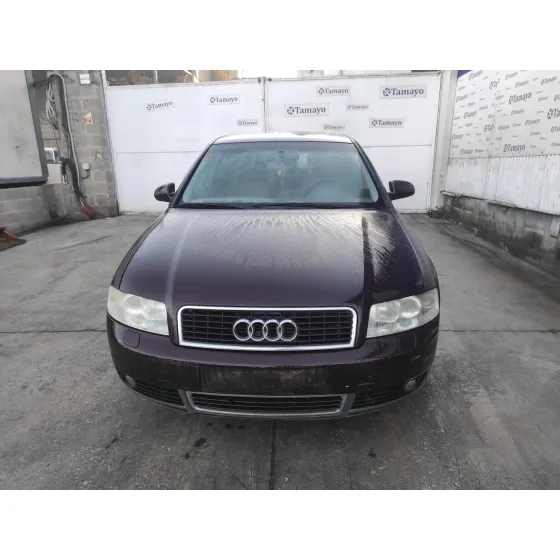 AUDI A4 BERLINA (8E) '2001 * MORADO
