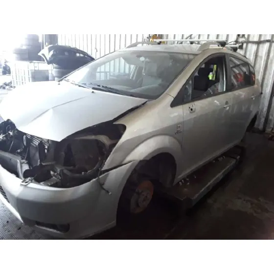 TOYOTA COROLLA VERSO (R1) '2007 2.2 D-CAT PLATA