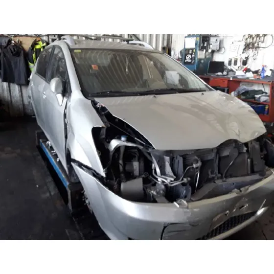TOYOTA COROLLA VERSO (R1) '2007 2.2 D-CAT PLATA