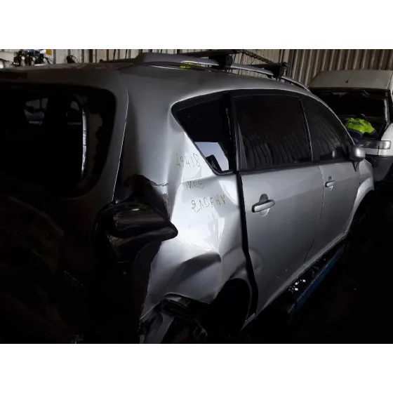 TOYOTA COROLLA VERSO (R1) '2007 2.2 D-CAT PLATA
