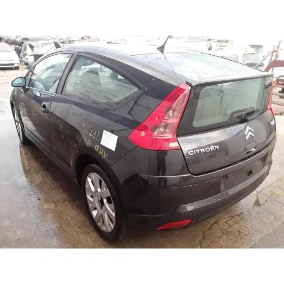 CITROEN C4 COUPE '2005 1.6 16V HDI FAP NEGRO