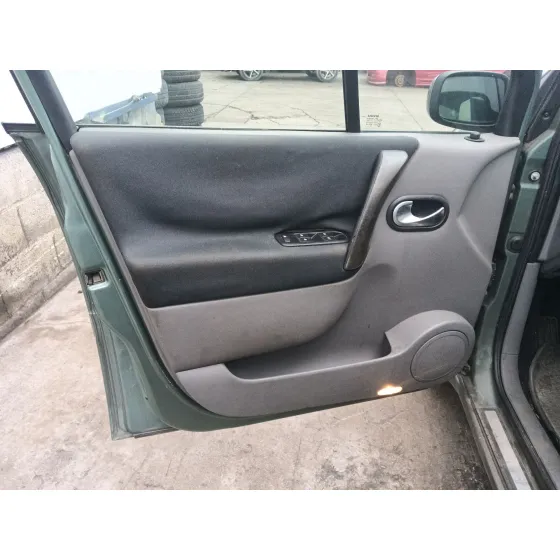 Renault SCENIC II (JM0/1_) 2005