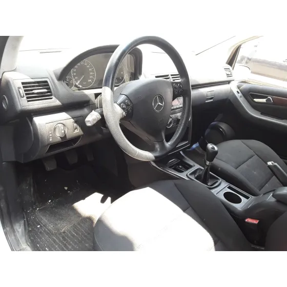 MERCEDES CLASE A (W169) '2005 * PLATA