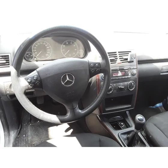 MERCEDES CLASE A (W169) '2005 * PLATA