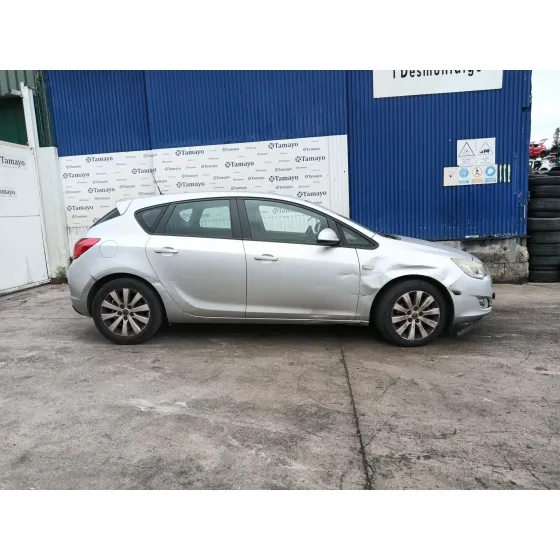 Opel ASTRA J (P10) 2009