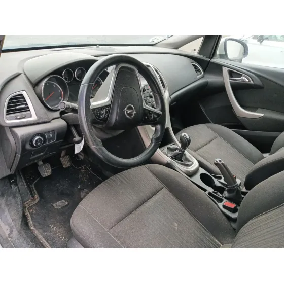 Opel ASTRA J (P10) 2009