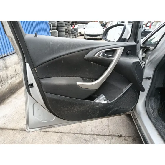 Opel ASTRA J (P10) 2009