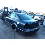VOLKSWAGEN PASSAT BERLINA (3B3) VOLKSWAGEN PASSAT BERLINA (3B3) '2002 COMFORTLINE AZUL 2000