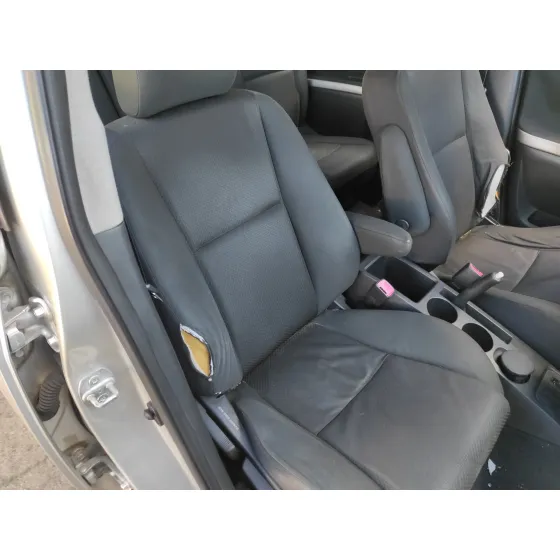 TOYOTA COROLLA VERSO (R1) '2005 1.8 16V CAT PLATA
