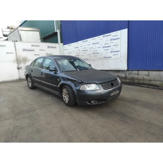 VOLKSWAGEN PASSAT BERLINA (3B3) '2001 * NEGRO