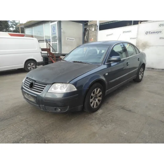 VOLKSWAGEN PASSAT BERLINA (3B3) '2001 * NEGRO