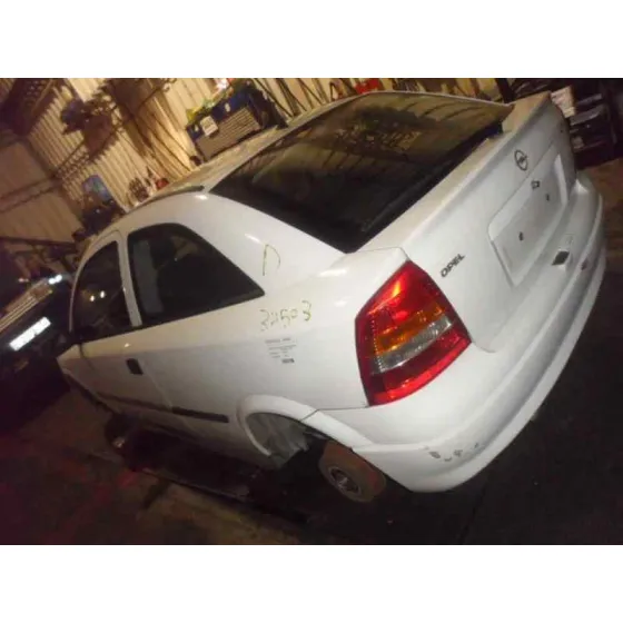 OPEL ASTRA G BERLINA '2001 1.6 16V BLANCO