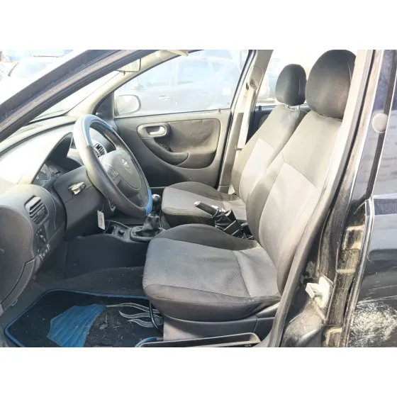 Opel CORSA C (X01) 2004