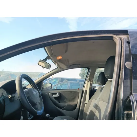 Opel CORSA C (X01) 2004