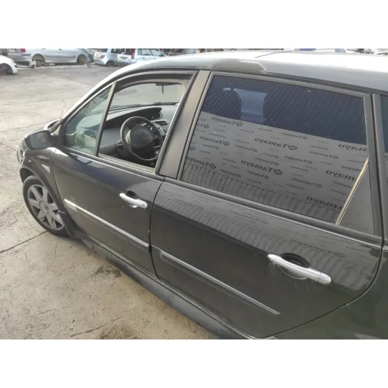 RENAULT SCENIC II '2004 1.9 DCI DIESEL NEGRO