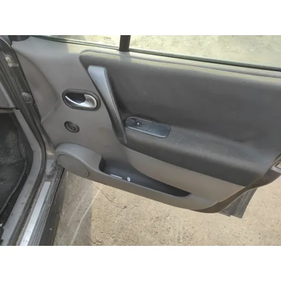 RENAULT SCENIC II '2004 1.9 DCI DIESEL NEGRO