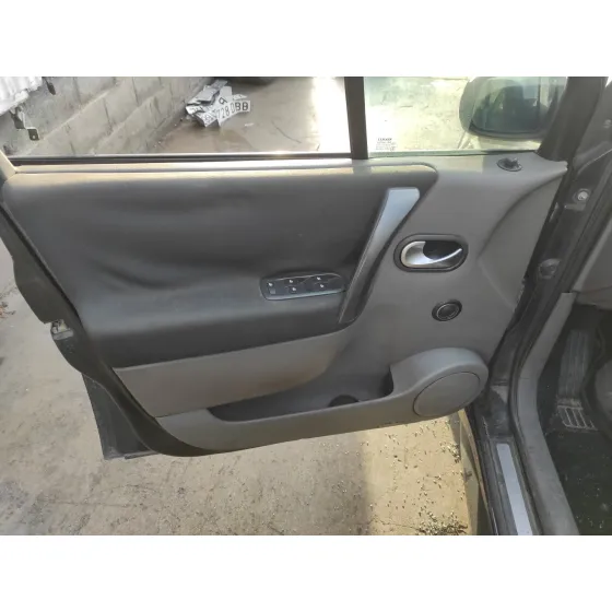 RENAULT SCENIC II '2004 1.9 DCI DIESEL NEGRO