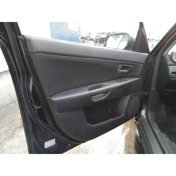 MAZDA 3 BERLINA (BK) '2003 1.6 16V CAT NEGRO
