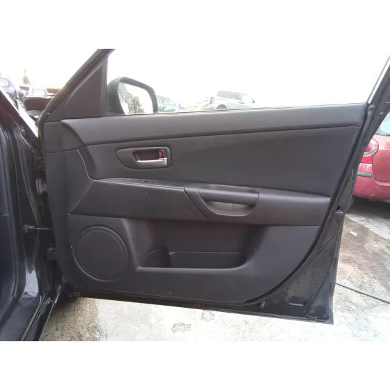 MAZDA 3 BERLINA (BK) '2003 1.6 16V CAT NEGRO