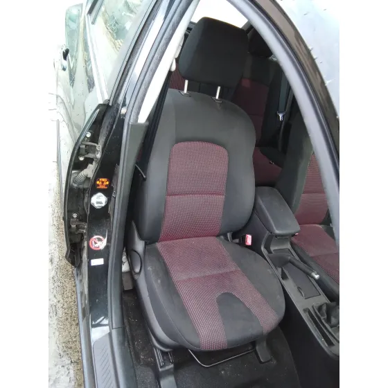 MAZDA 3 BERLINA (BK) '2003 1.6 16V CAT NEGRO