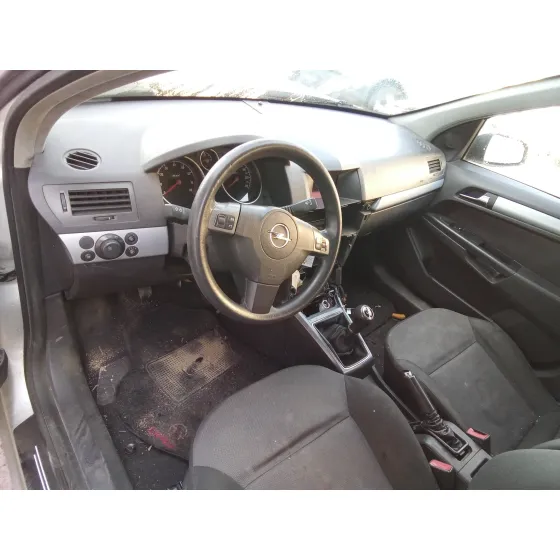 OPEL ASTRA H BERLINA '2005 1.6 16V PLATA