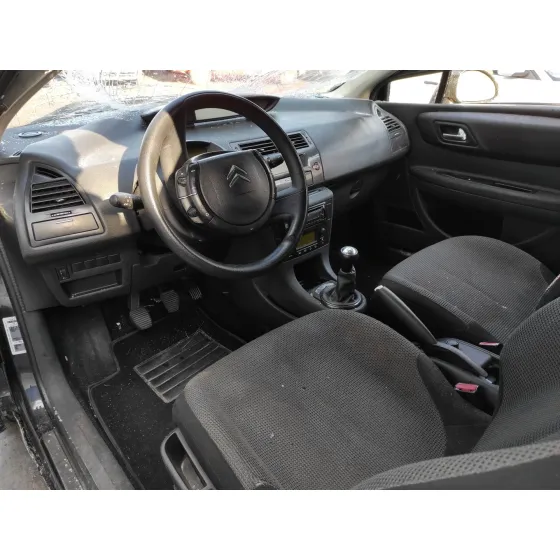 CITROEN C4 COUPE '2006 1.6 16V HDI NEGRO