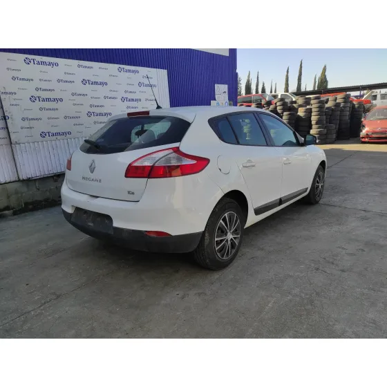 RENAULT MEGANE III BERLINA 5 P '2014 * BLANCO