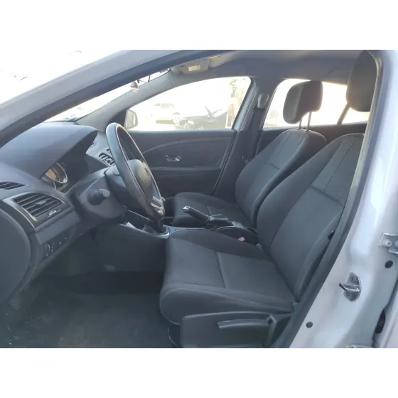 RENAULT MEGANE III BERLINA 5 P '2014 * BLANCO