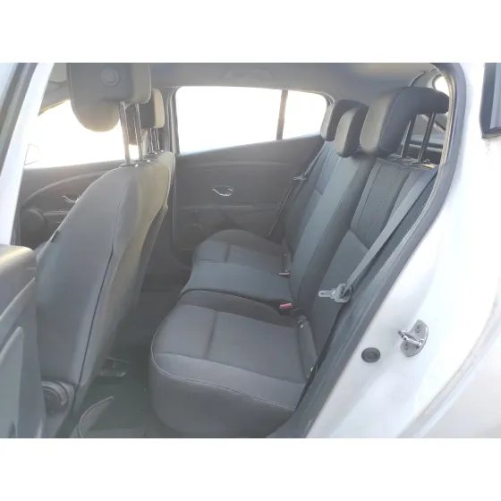 RENAULT MEGANE III BERLINA 5 P '2014 * BLANCO