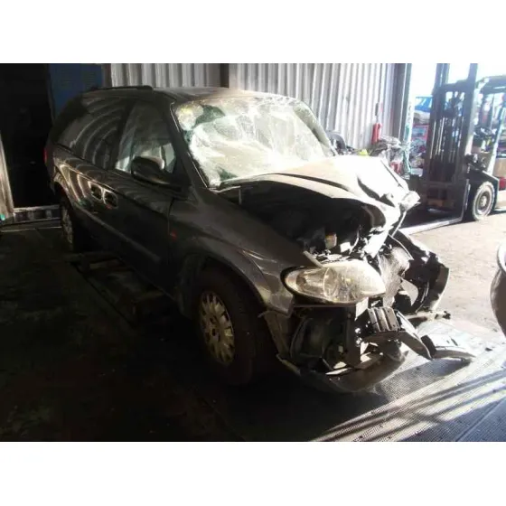 CHRYSLER VOYAGER (RG) '2004 2.8 CRD CAT VERDE