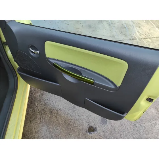 CITROEN C2 '2004 1.4 VERDE LIMA
