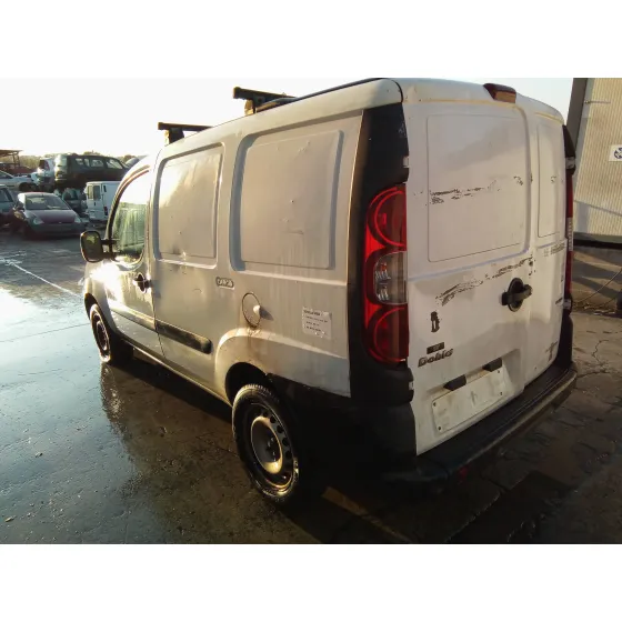 FIAT DOBLO (119) '2006 1.3 16V JTD CAT BLANCO