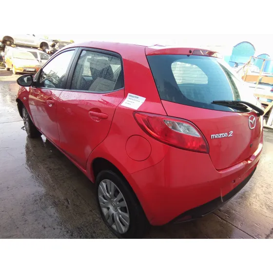 MAZDA 2 LIM. (DE) '2010 1.3 16V CAT ROJO