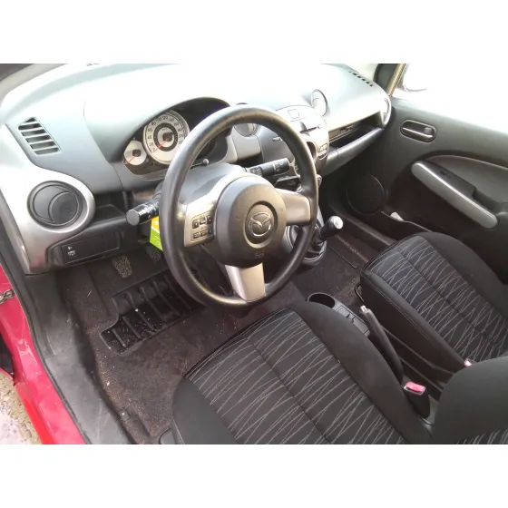 MAZDA 2 LIM. (DE) '2010 1.3 16V CAT ROJO