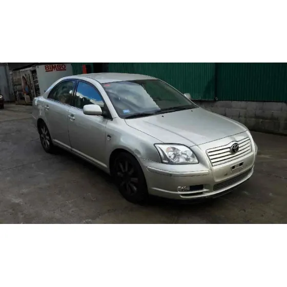 TOYOTA AVENSIS BERLINA (T25) '2004 2.0 D-CAT PLATA