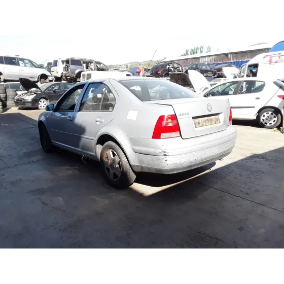 VOLKSWAGEN BORA BERLINA (1J2) '2001 1.9 SDI PLATA
