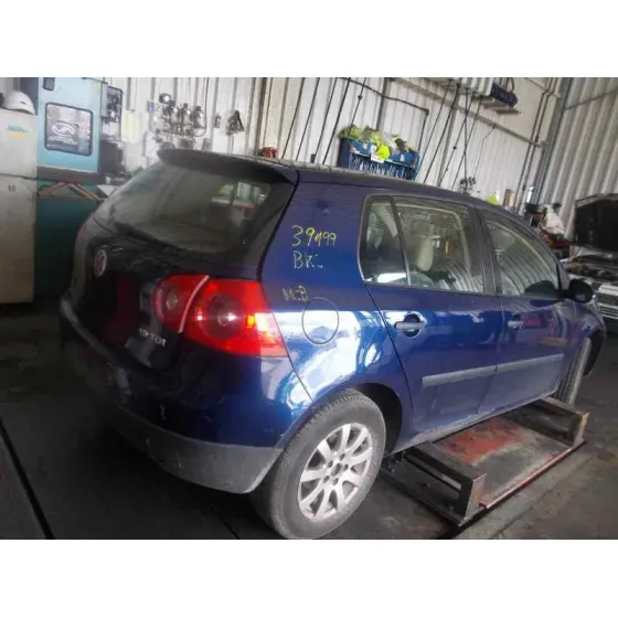 VOLKSWAGEN GOLF V BERLINA (1K1) '2004 1.9 TDI AZUL