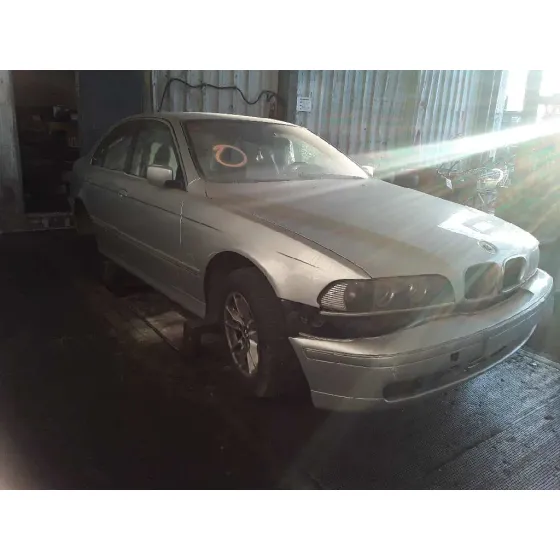 BMW SERIE 5 BERLINA (E39) '2002 2.0 16V DIESEL CAT PLATA