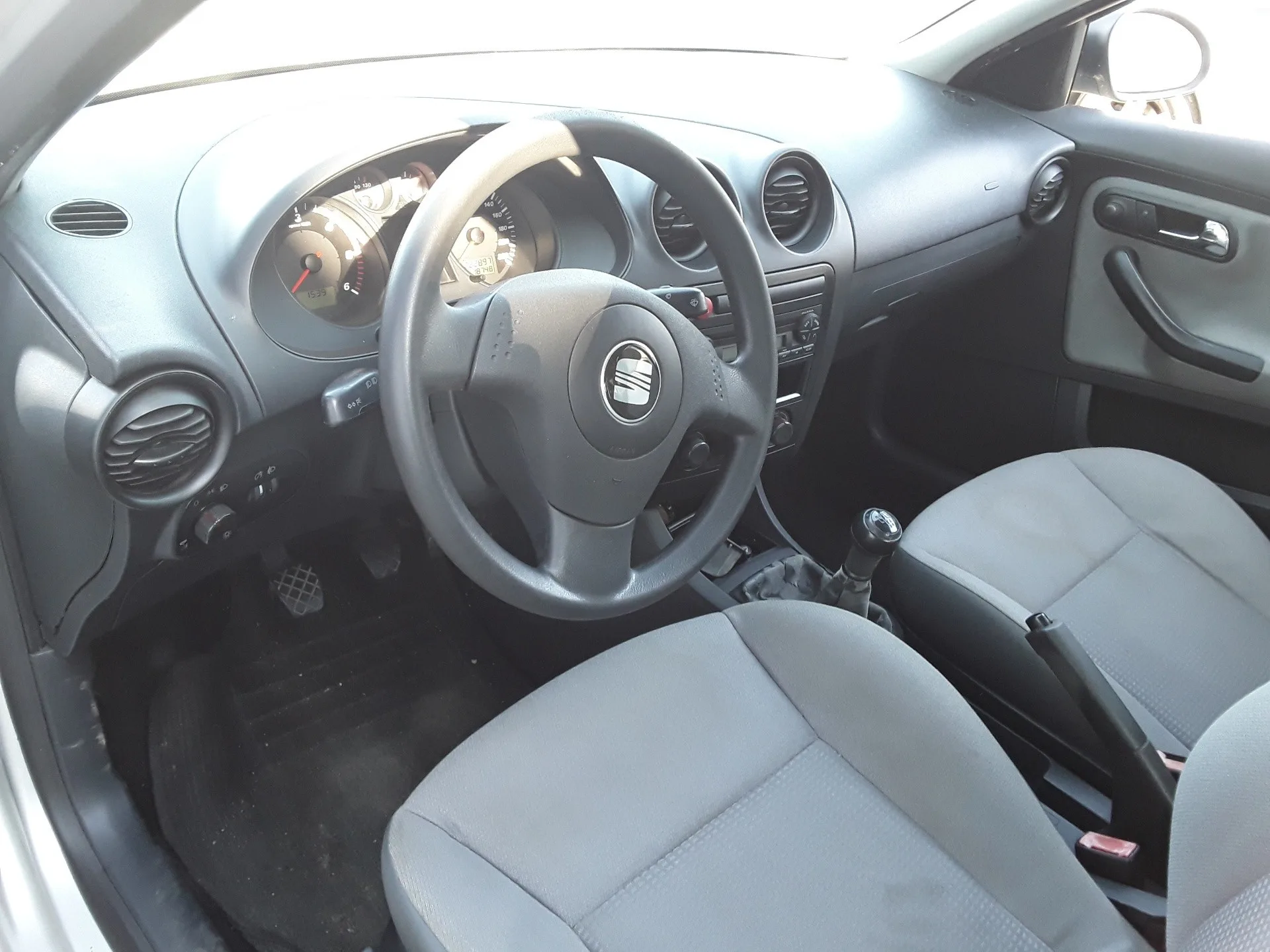 SEAT CORDOBA BERLINA (6L2) SEAT CORDOBA BERLINA (6L2) '2004 * PLATA 2002