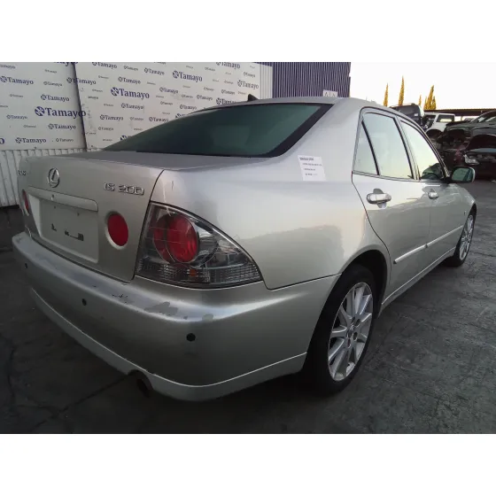 TOYOTA LEXUS IS 200 (GXE10) '2005 2.0 CAT PLATA