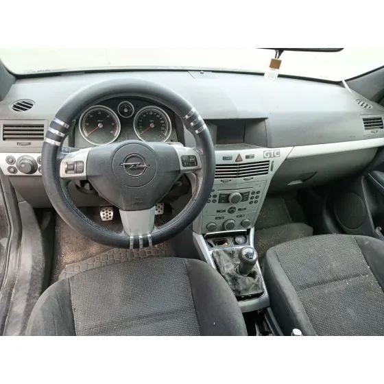 Opel ASTRA H GTC (A04) 2005