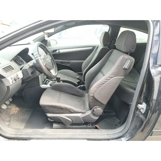 Opel ASTRA H GTC (A04) 2005