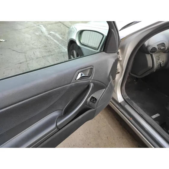 MERCEDES CLASE C (W203) SPORTCOUPE '2002 1.8 CAT PLATA