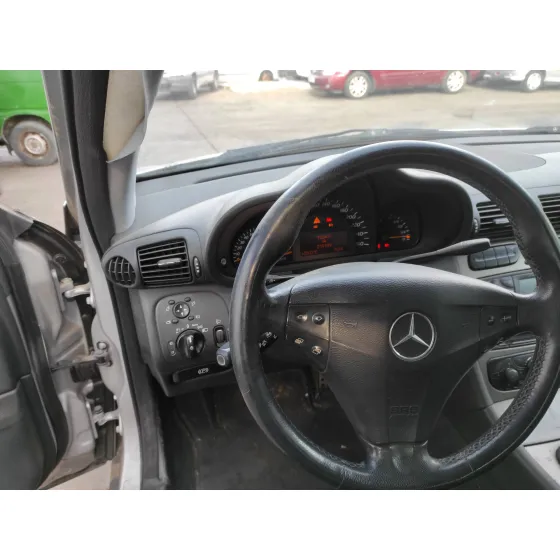 MERCEDES CLASE C (W203) SPORTCOUPE '2002 1.8 CAT PLATA