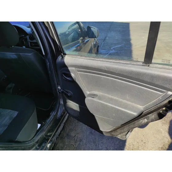 DACIA SANDERO '2010 1.2 16V CAT NEGRO