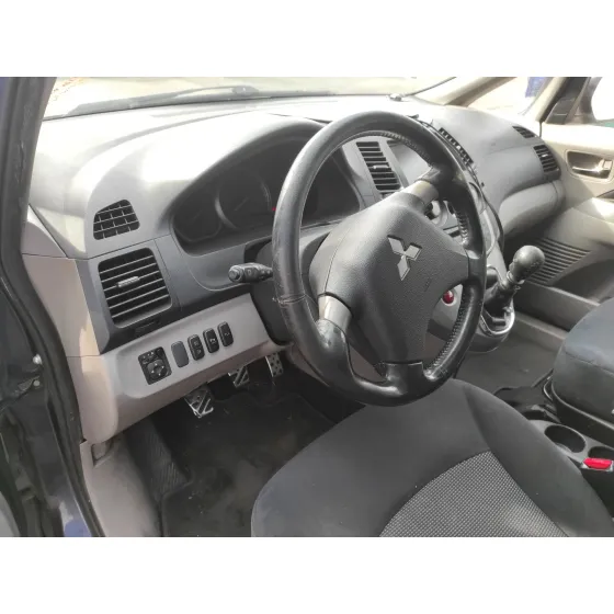 MITSUBISHI GRANDIS (NA0W) '2008 2.0 DI-D CAT AZUL