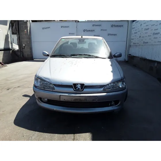PEUGEOT 306 BERLINA 3/4/5 PUERTAS (S2) '2001 * PLATA