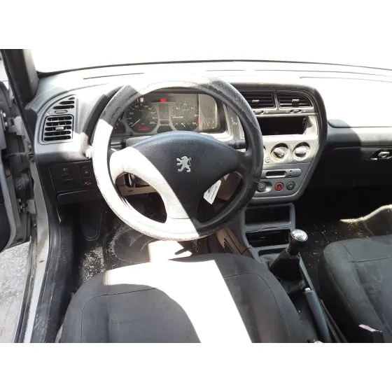 PEUGEOT 306 BERLINA 3/4/5 PUERTAS (S2) '2001 * PLATA