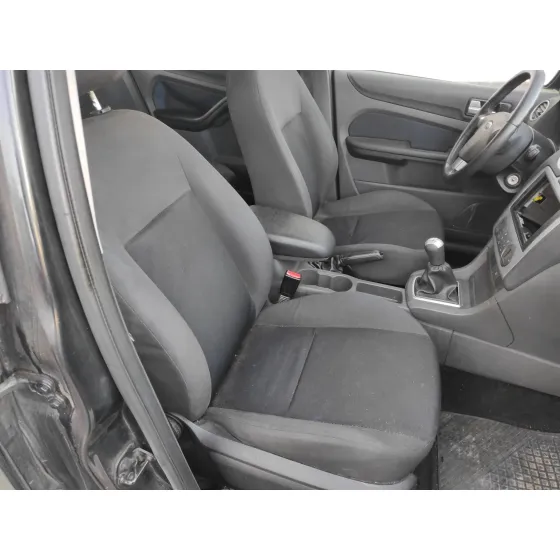 FORD FOCUS BERLINA (CAP) '2005 1.6 TDCI CAT NEGRO