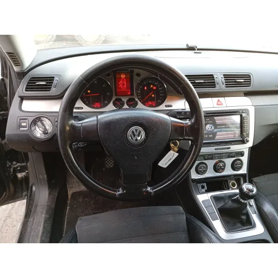 Volkswagen PASSAT B6 (3C2) 2005
